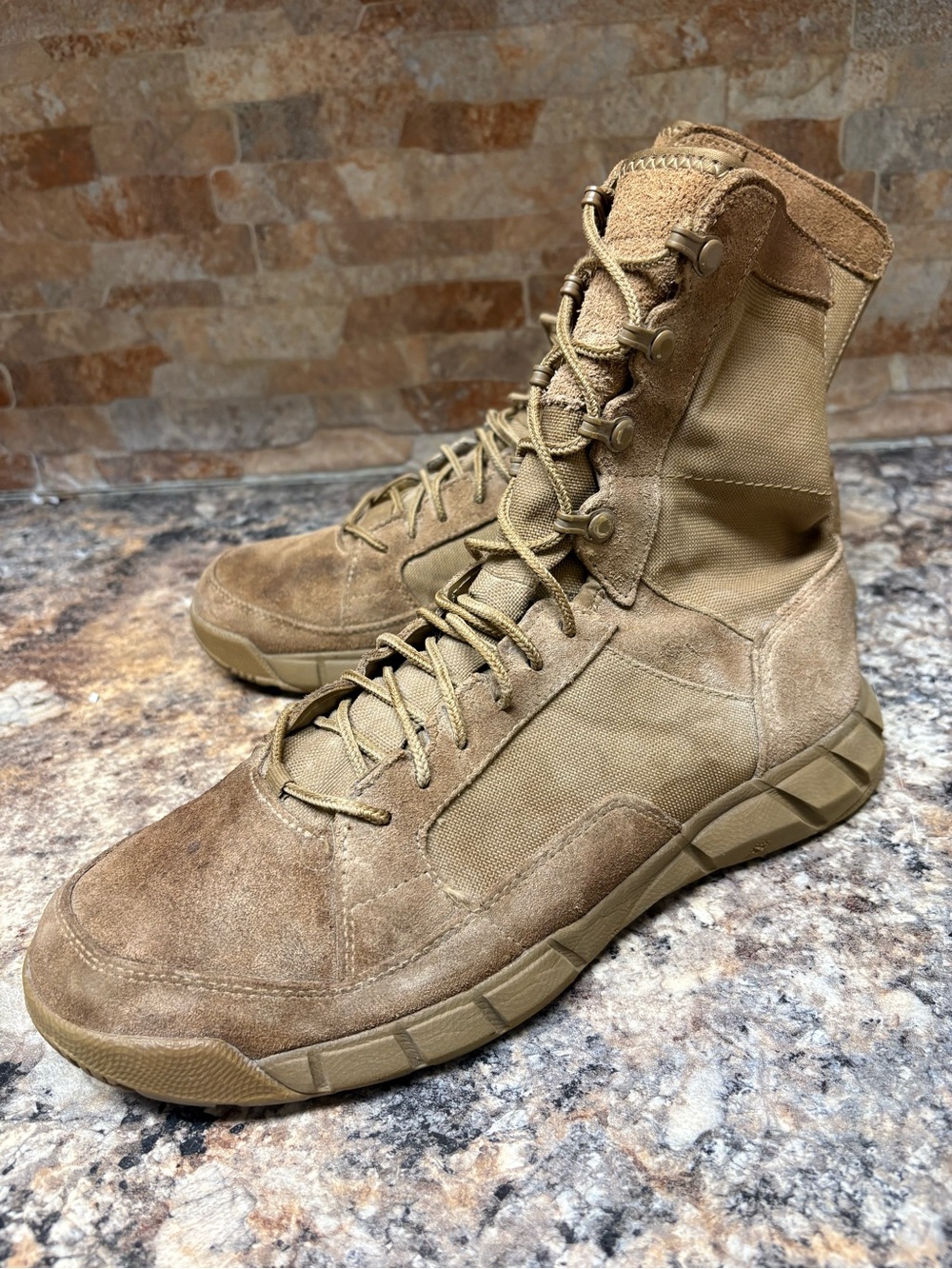 Oakley SI Light Assault 2 Military Tactical Combat Boots Tan Coyote Size 9.5
